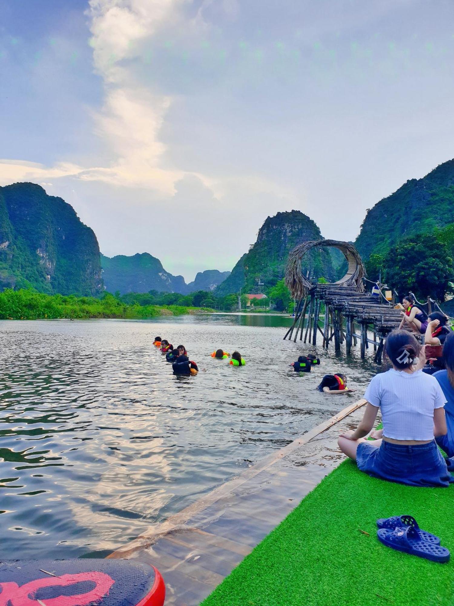 Quoc Khanh Bamboo Homestay Ninh Binh Exterior photo